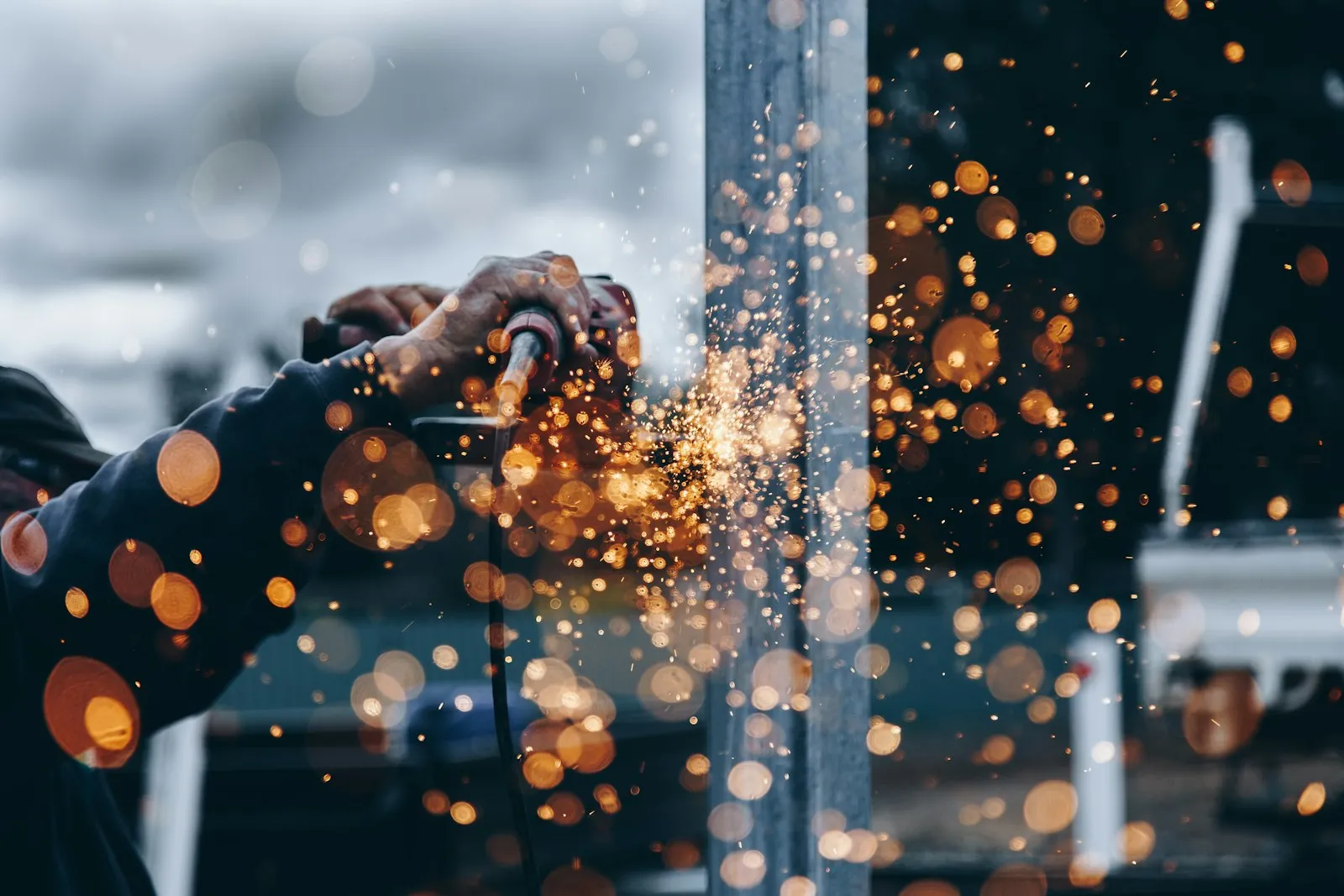 Metal grinding with sparks